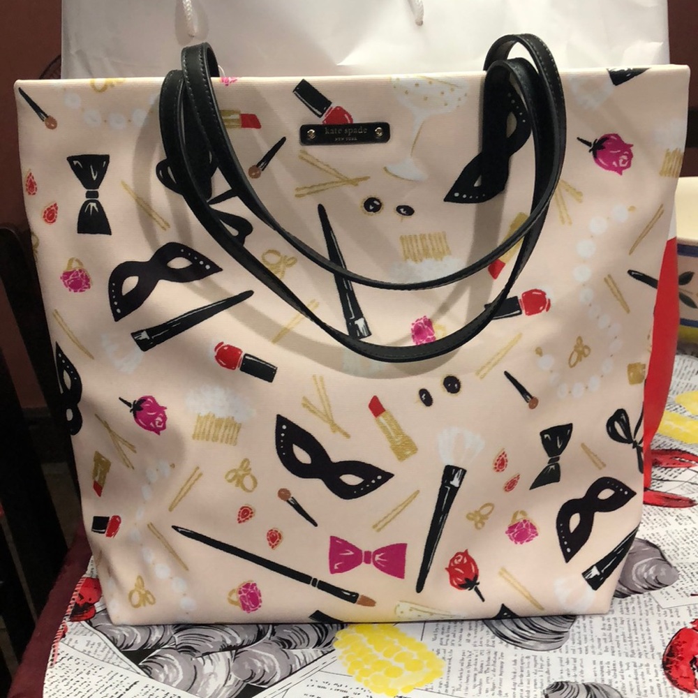 New with tags Kate Spade ♠️Tote